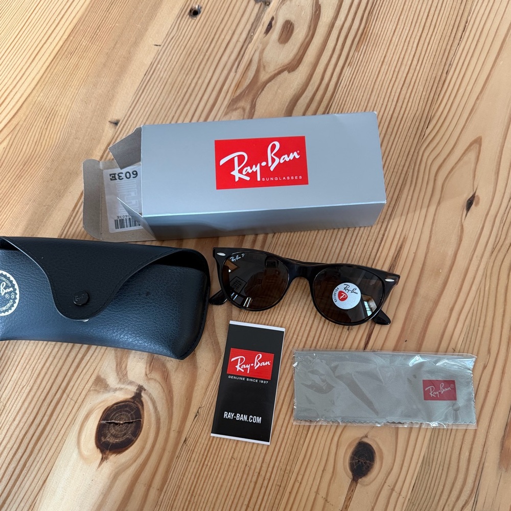 Ray-Ban Black Frame Brown Lens Wayfarer Sunglasses